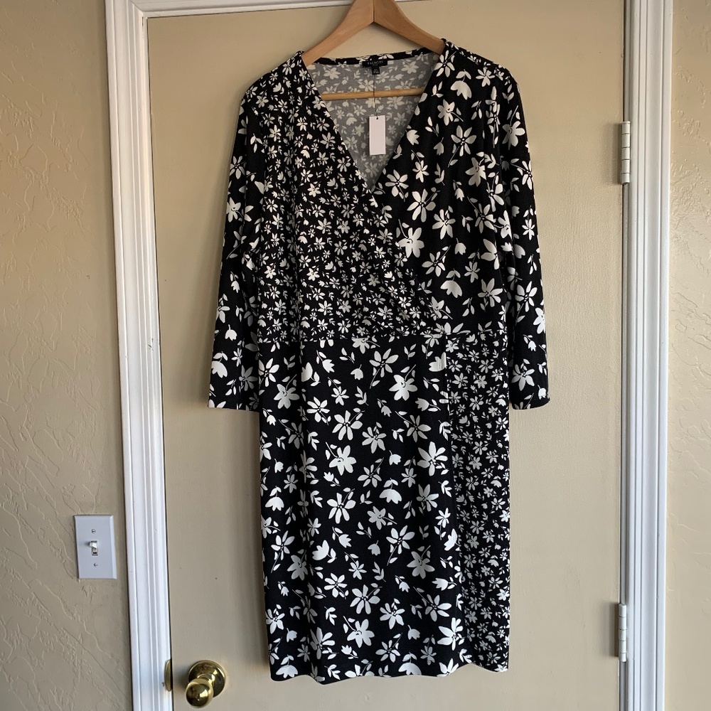 Talbots criss Cross V- neck Floral MIDI Dress Sz.XLp Black White Knit Wr…